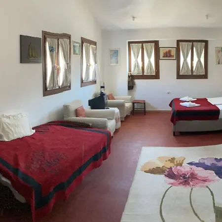 εν αγρια Apartment