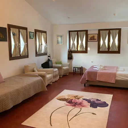 εν αγρια Apartment Agria